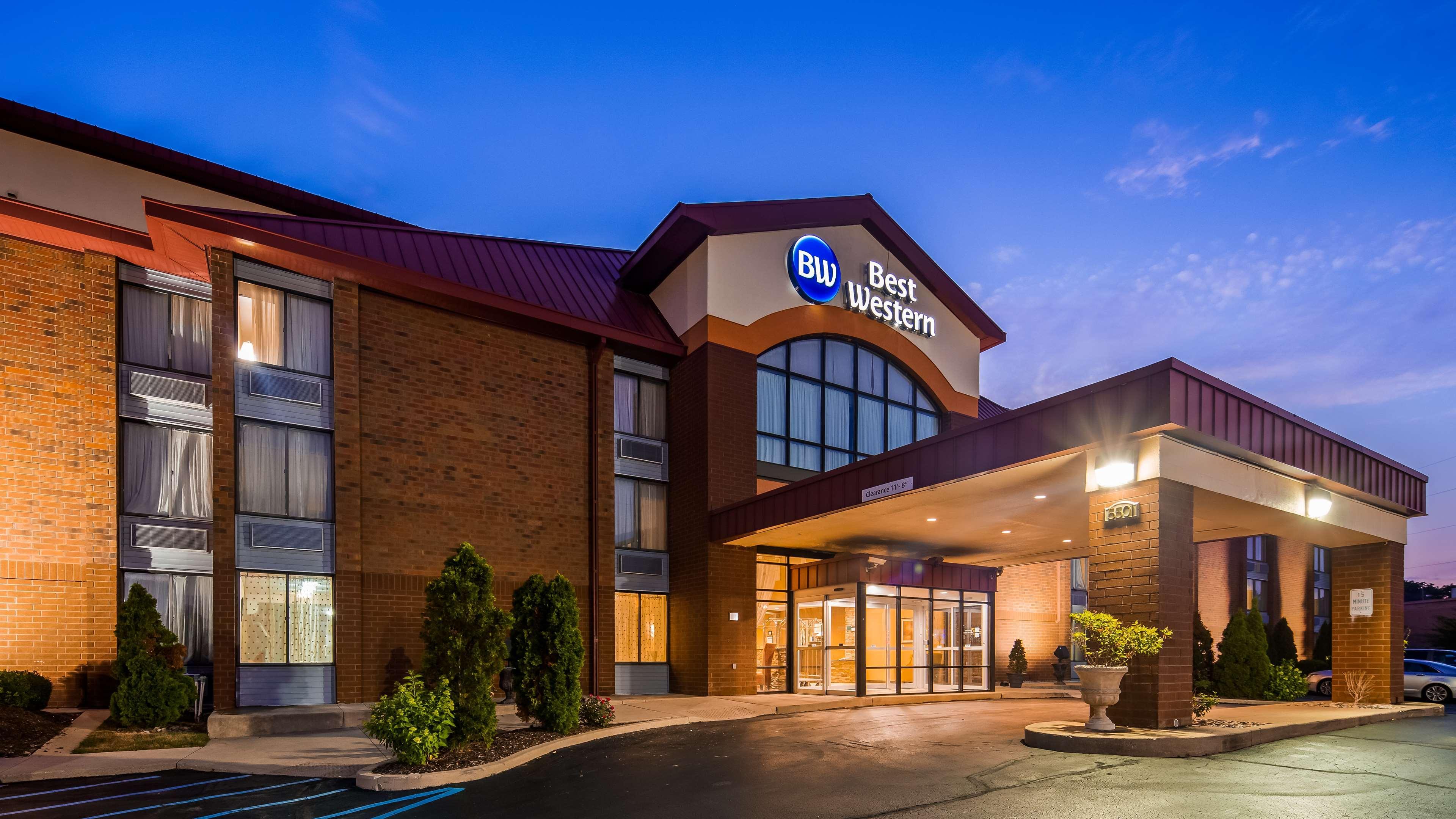 Best Western Luxbury Inn Форт Уейн Екстериор снимка