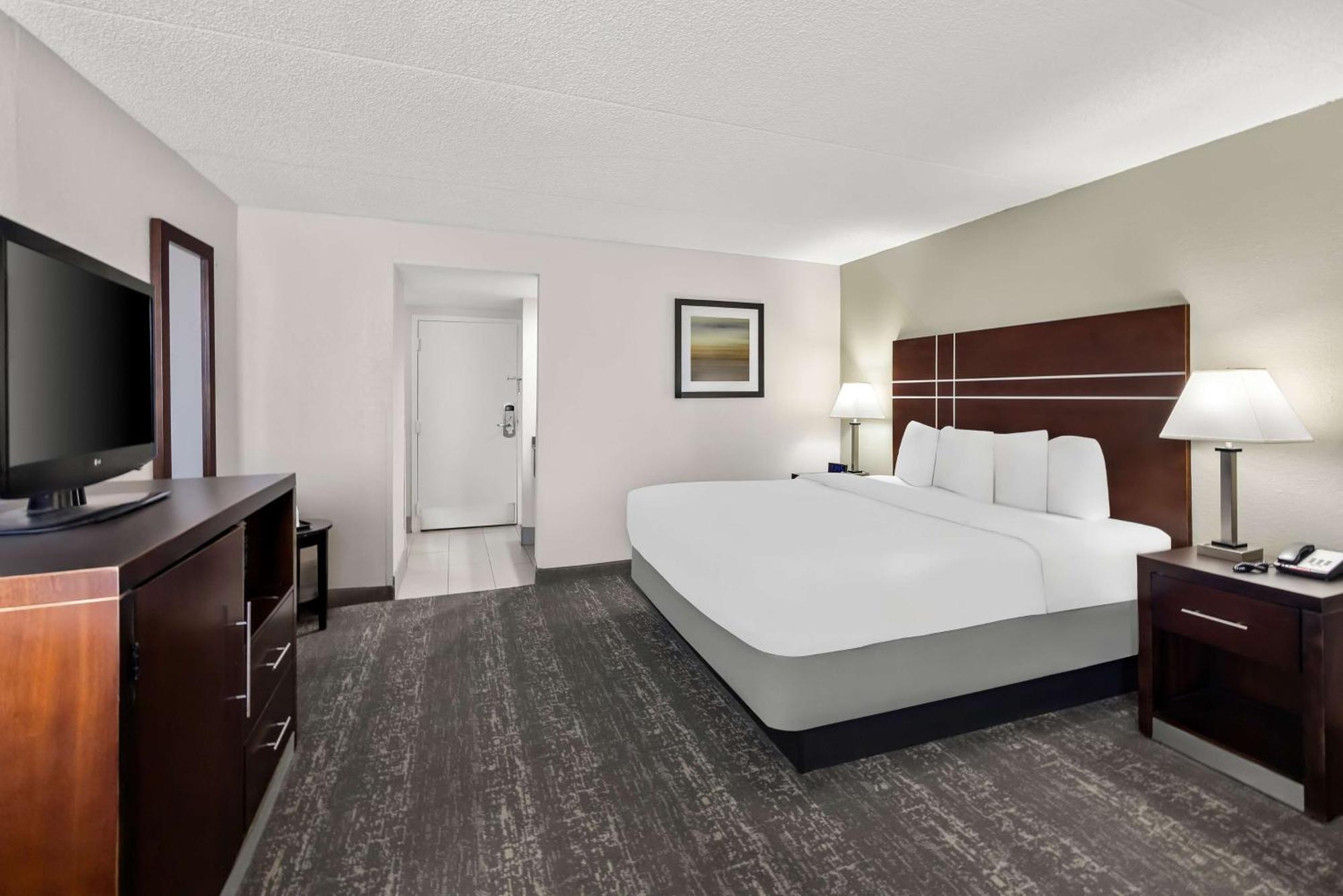 Best Western Luxbury Inn Форт Уейн Екстериор снимка