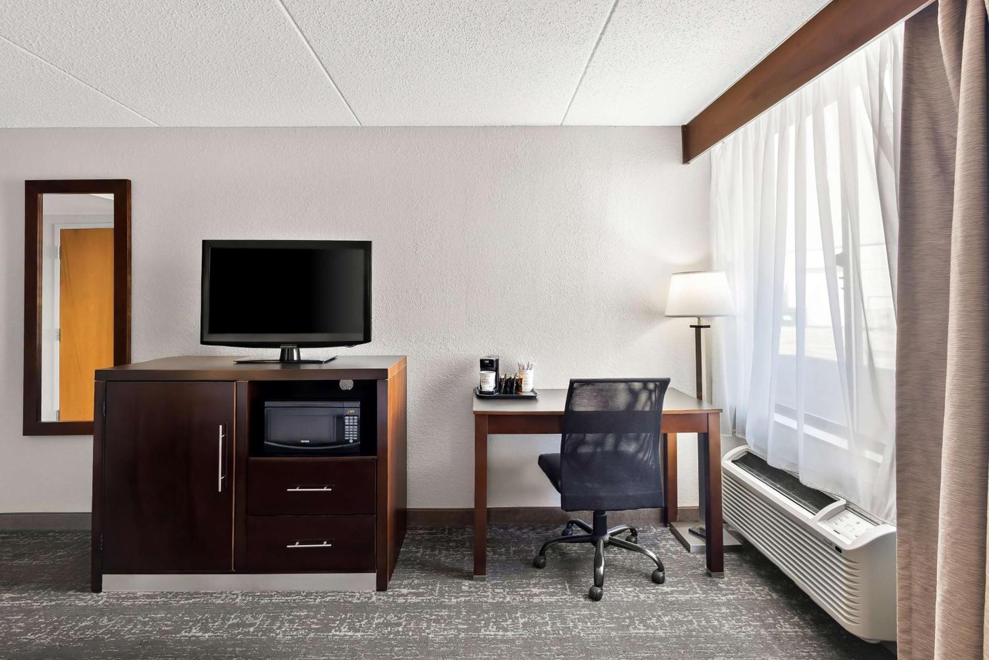 Best Western Luxbury Inn Форт Уейн Екстериор снимка