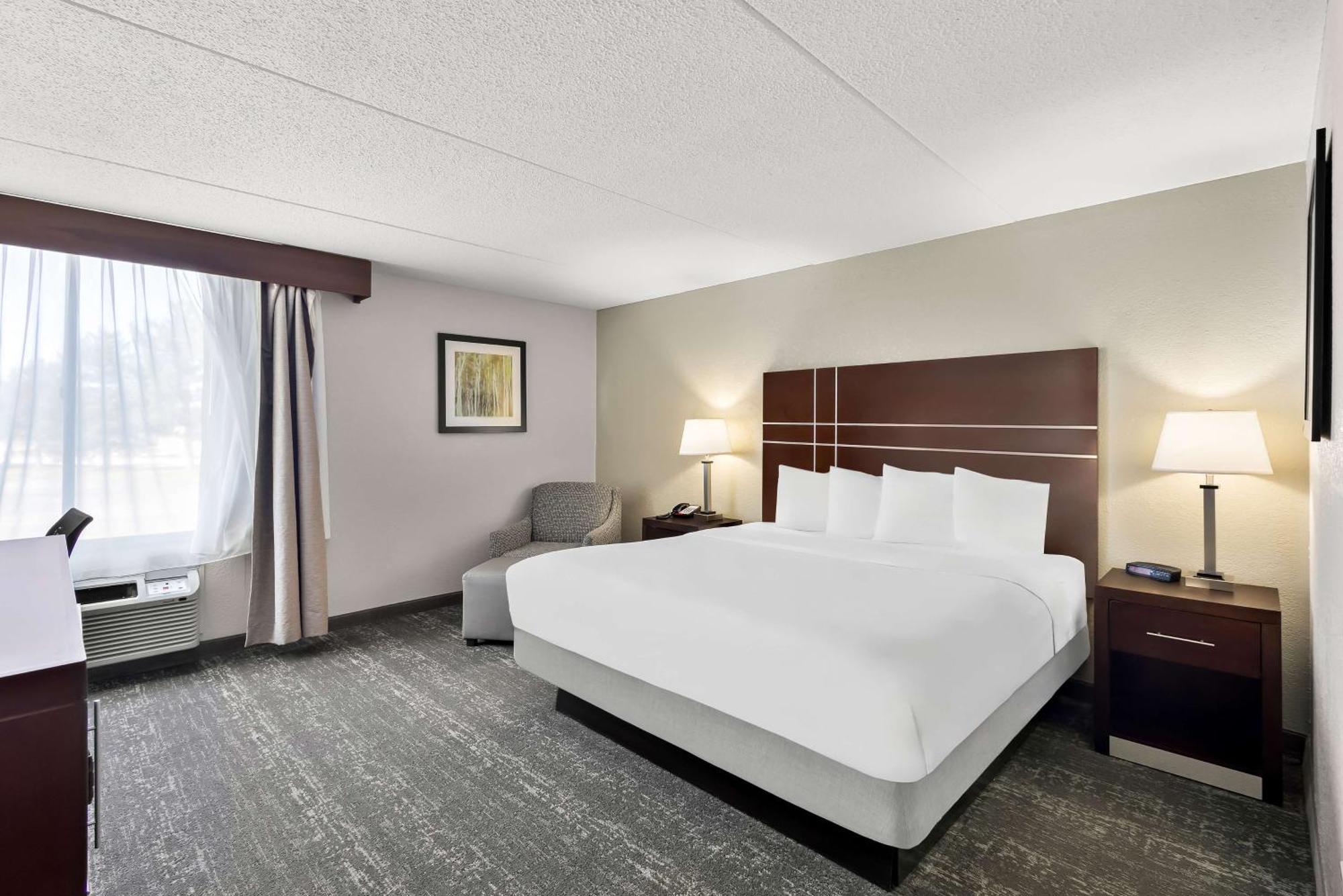 Best Western Luxbury Inn Форт Уейн Екстериор снимка