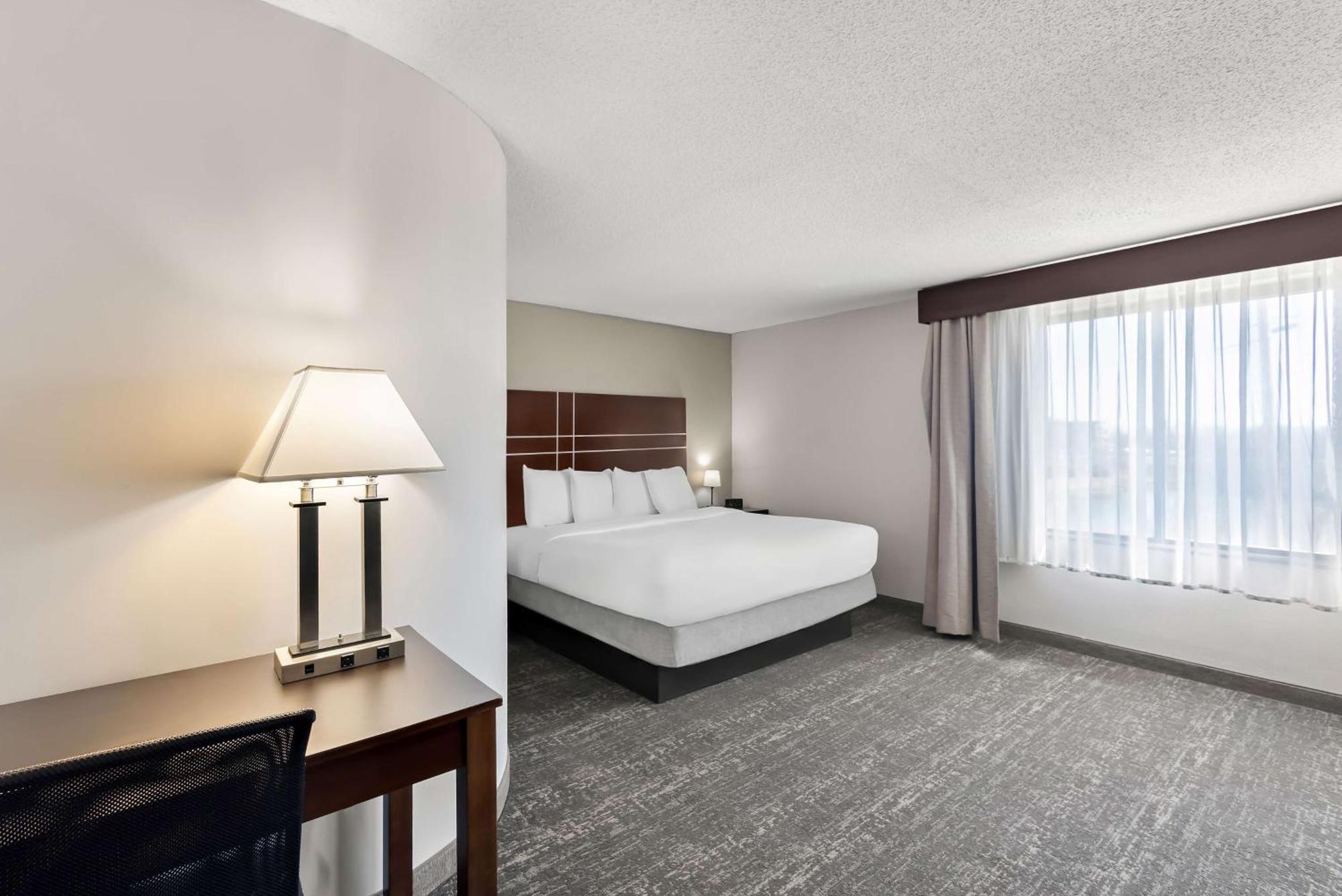 Best Western Luxbury Inn Форт Уейн Екстериор снимка