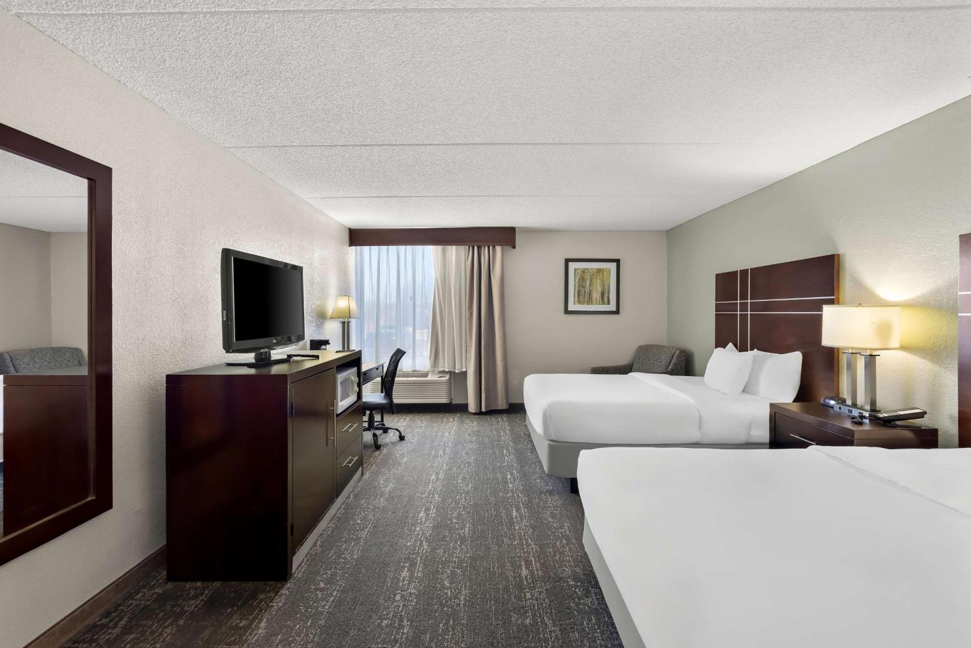 Best Western Luxbury Inn Форт Уейн Екстериор снимка